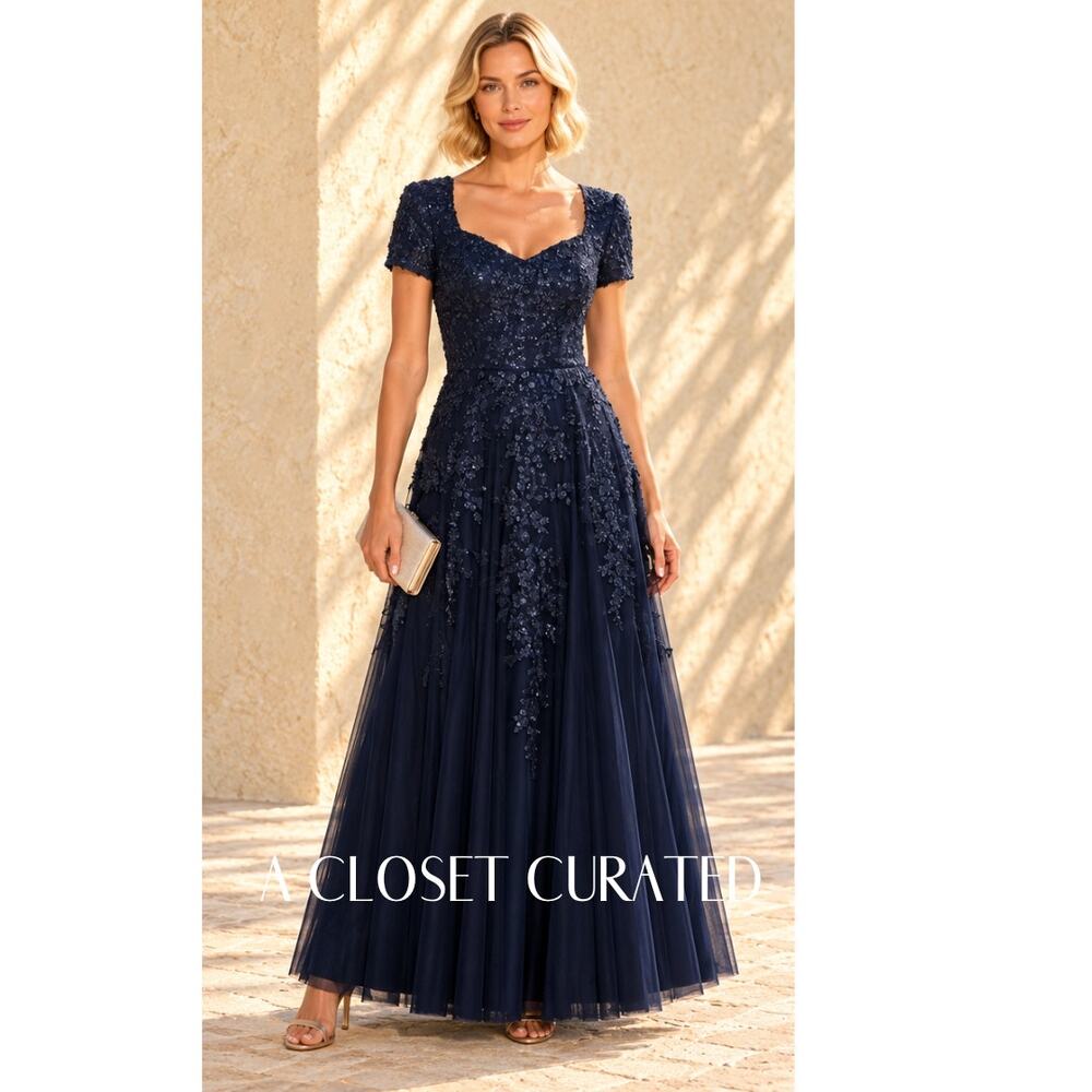 La Femme Sweetheart Sequin Applique Gown 10 Blue NEW
